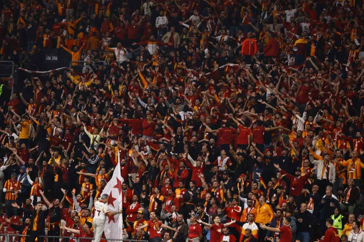 Galatasaray-Fenerbahçe derbisinde ilk 11'de tek değişiklik