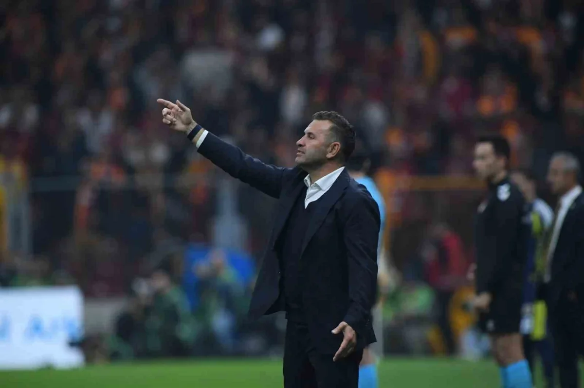 Galatasaray-Fenerbahçe derbisinde ilk yarı 2-0 bitti