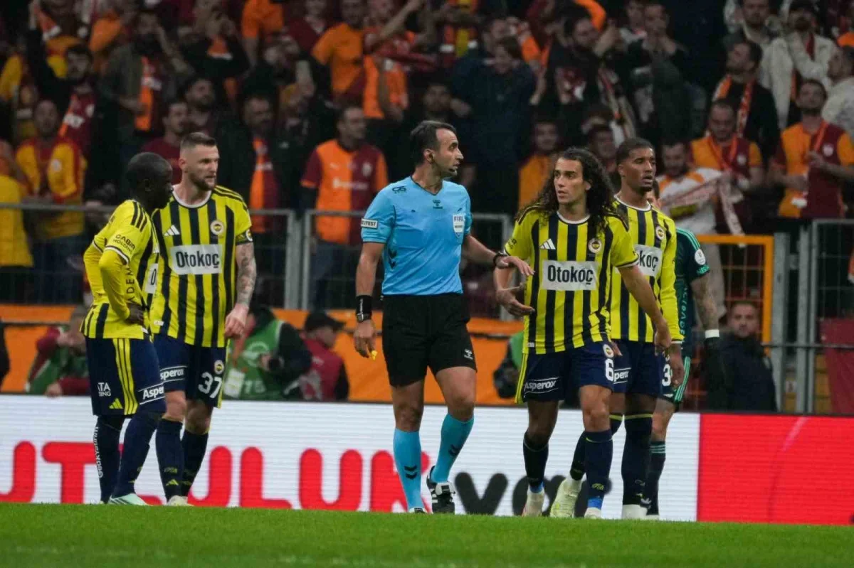 Galatasaray-Fenerbahçe derbisinde ilk yarı 2-0 bitti