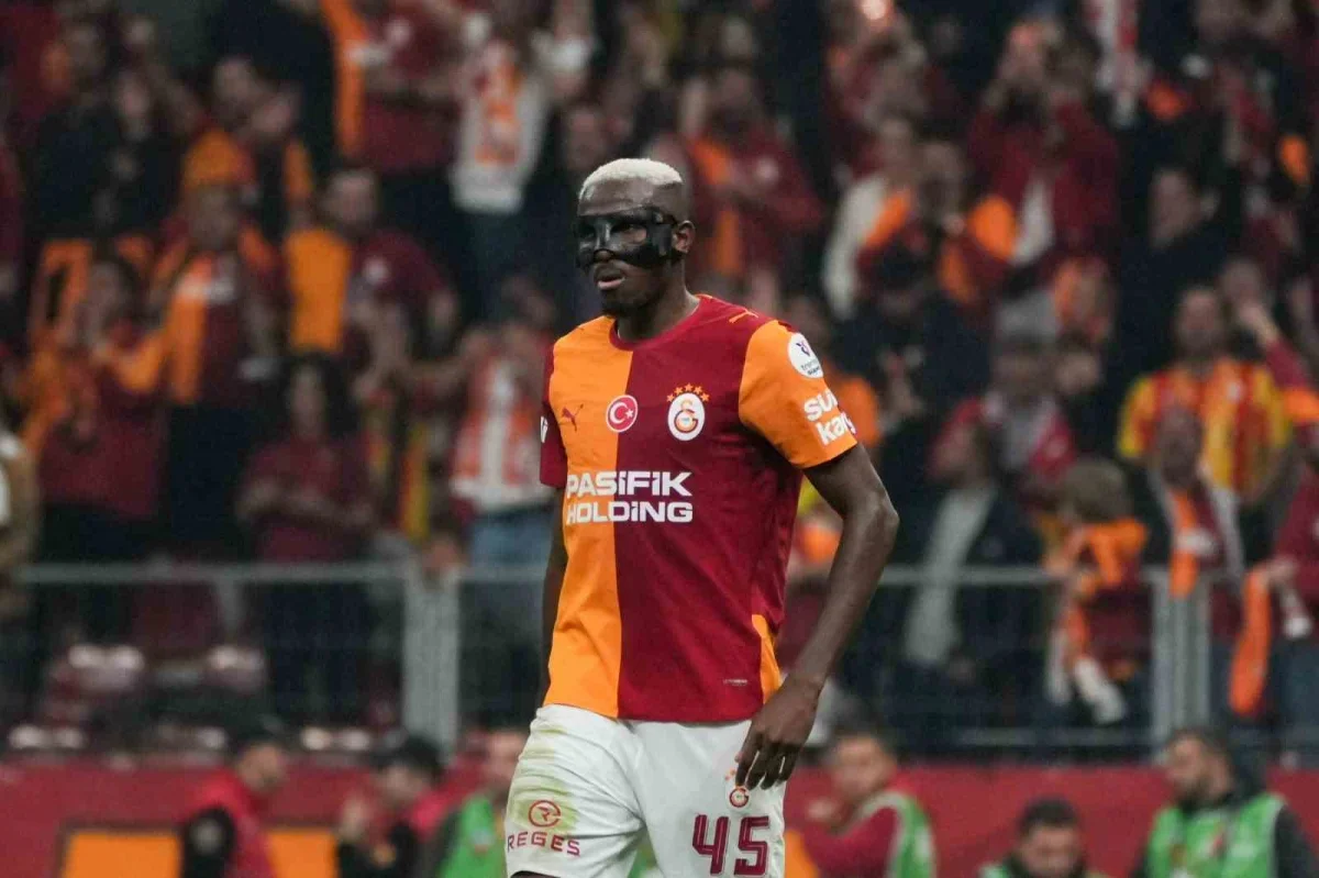 Galatasaray-Fenerbahçe derbisinde ilk yarı 2-0 bitti