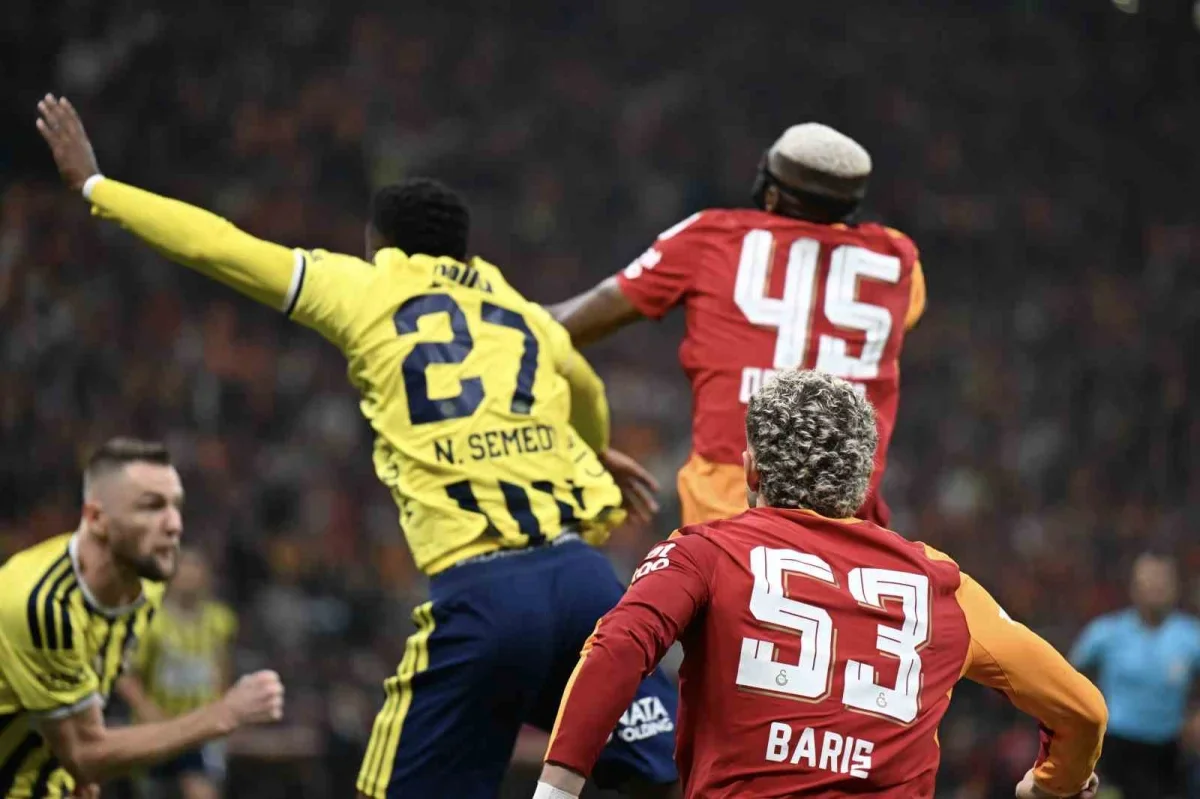 Galatasaray-Fenerbahçe derbisinde ilk yarı 2-0 bitti