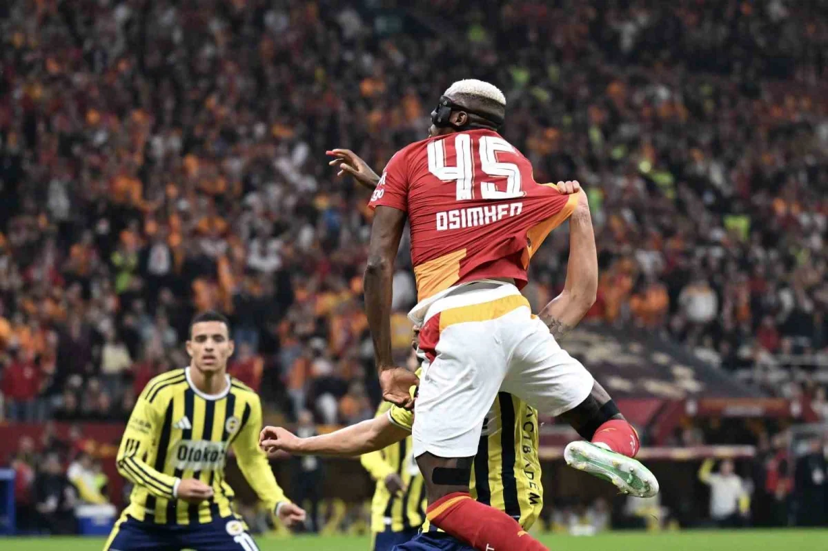 Galatasaray-Fenerbahçe derbisinde ilk yarı 2-0 bitti