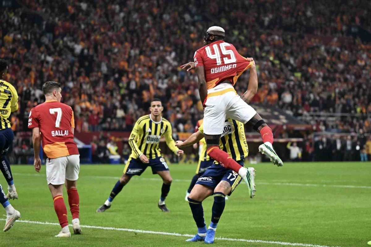 Galatasaray-Fenerbahçe derbisinde ilk yarı 2-0 bitti