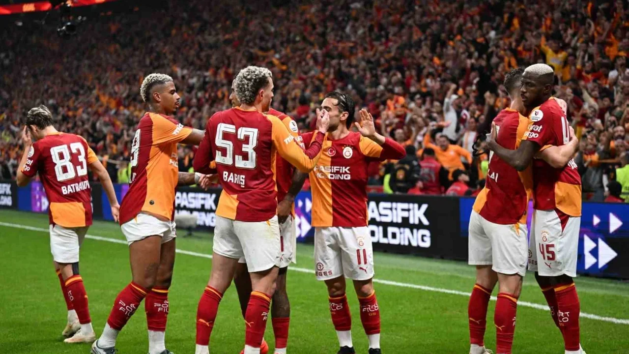 Galatasaray, Fenerbahçe derbisinde ev serisini korudu