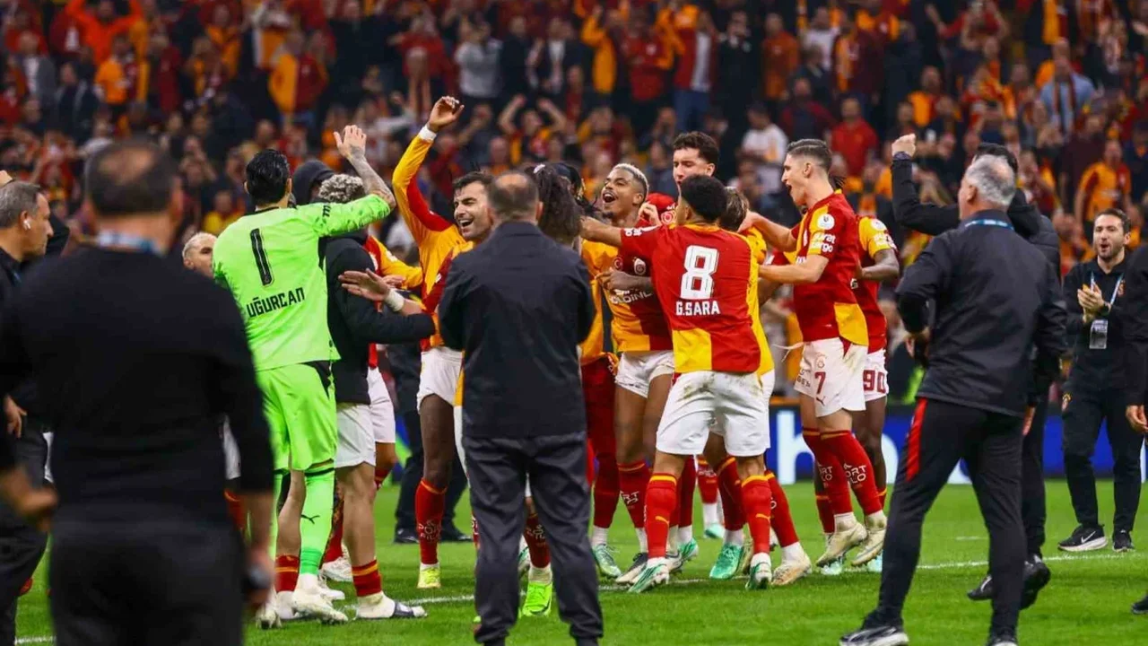Galatasaray, Fenerbahçe karşısında 5 maçtır yenilmiyor