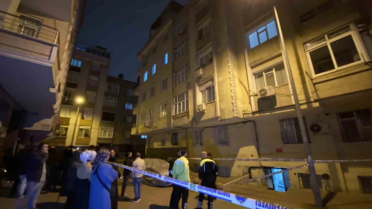 Bahçelievler'de zemin çöktü: 20 daire tahliye edildi