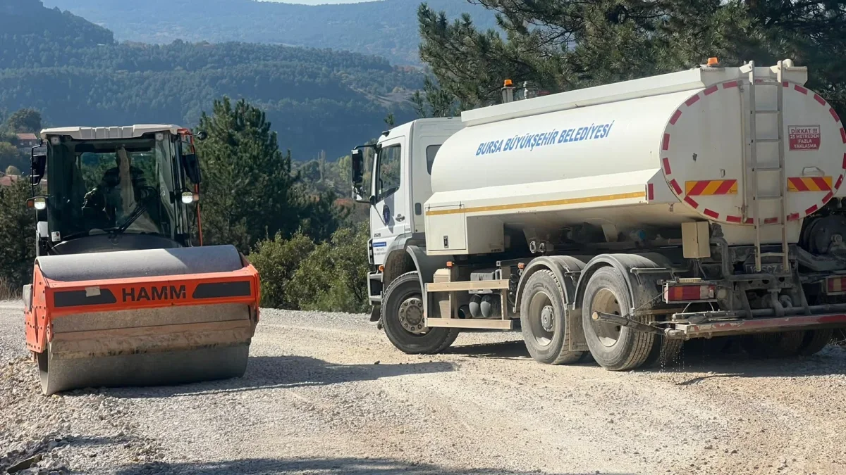 Keles'te 17 kilometrelik yol 9 metreye genişliyor