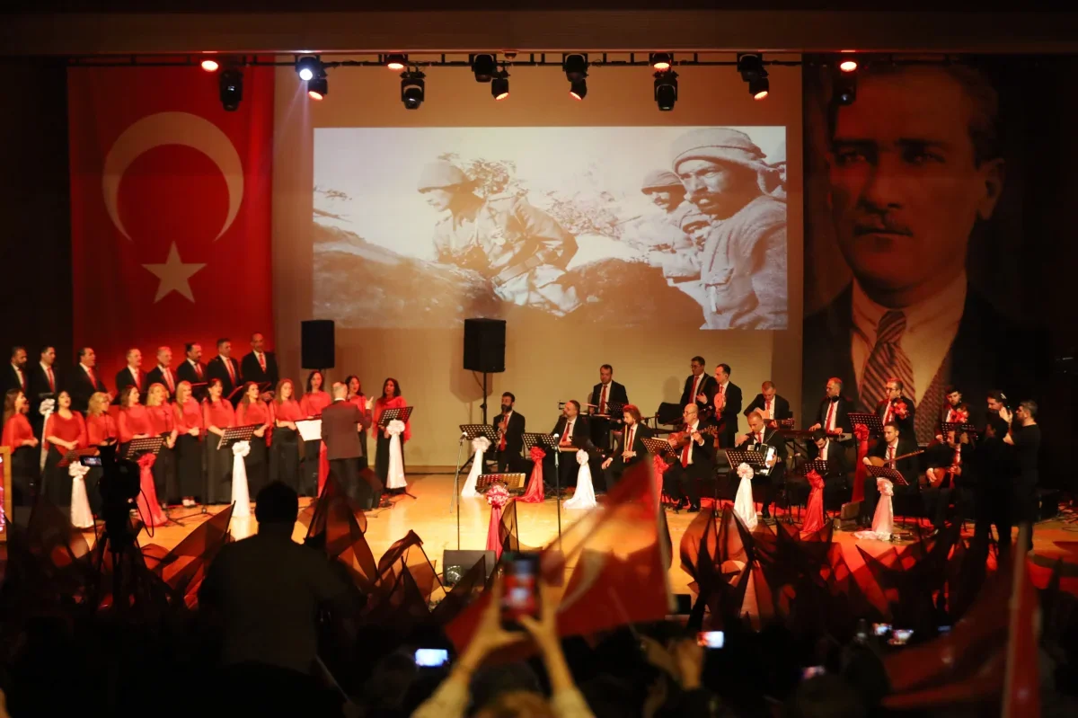 Bursa'da Cumhuriyet'in 103. yılına özel Türk müziği konseri