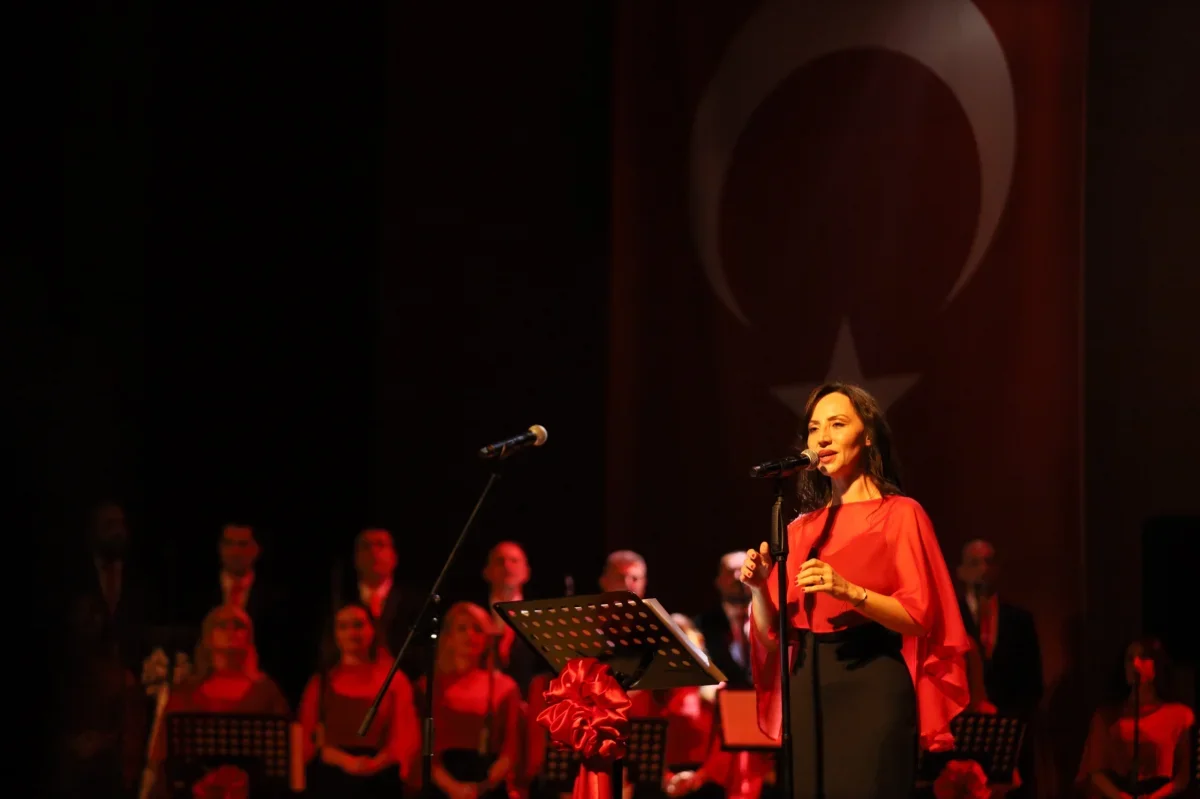 Bursa'da Cumhuriyet'in 103. yılına özel Türk müziği konseri