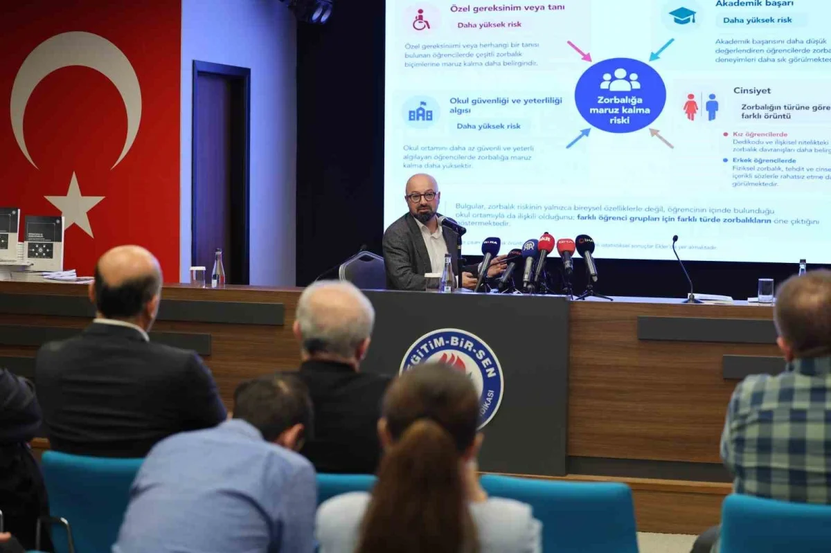 Akran zorbalığı araştırması: Öğretmen otoritesi zayıflıyor