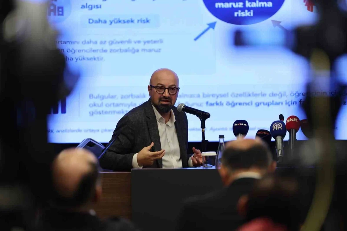 Akran zorbalığı araştırması: Öğretmen otoritesi zayıflıyor
