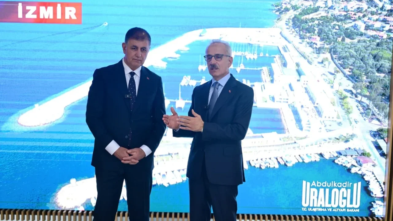 İzmir 2. Çevre Yolu ve İZBAN masaya yatırıldı
