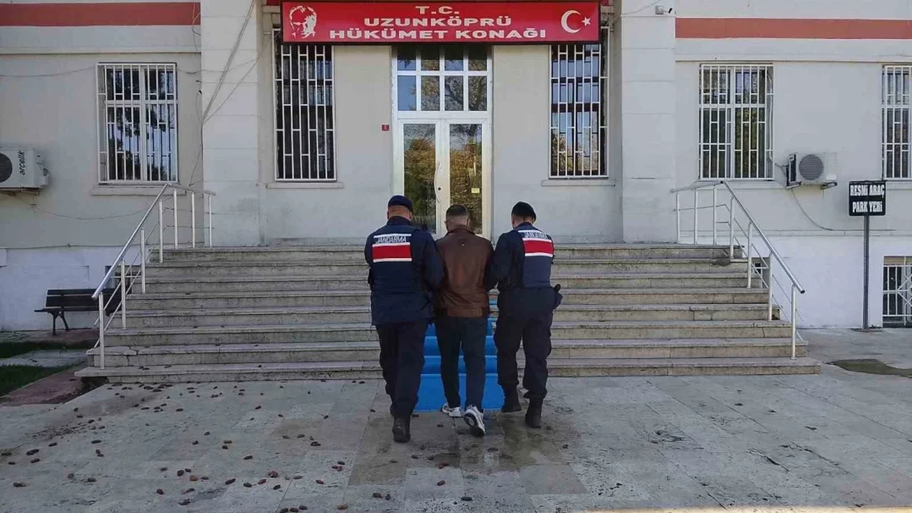 Edirne'de 23 düzensiz göçmen yakalandı, şüpheli tutuklandı