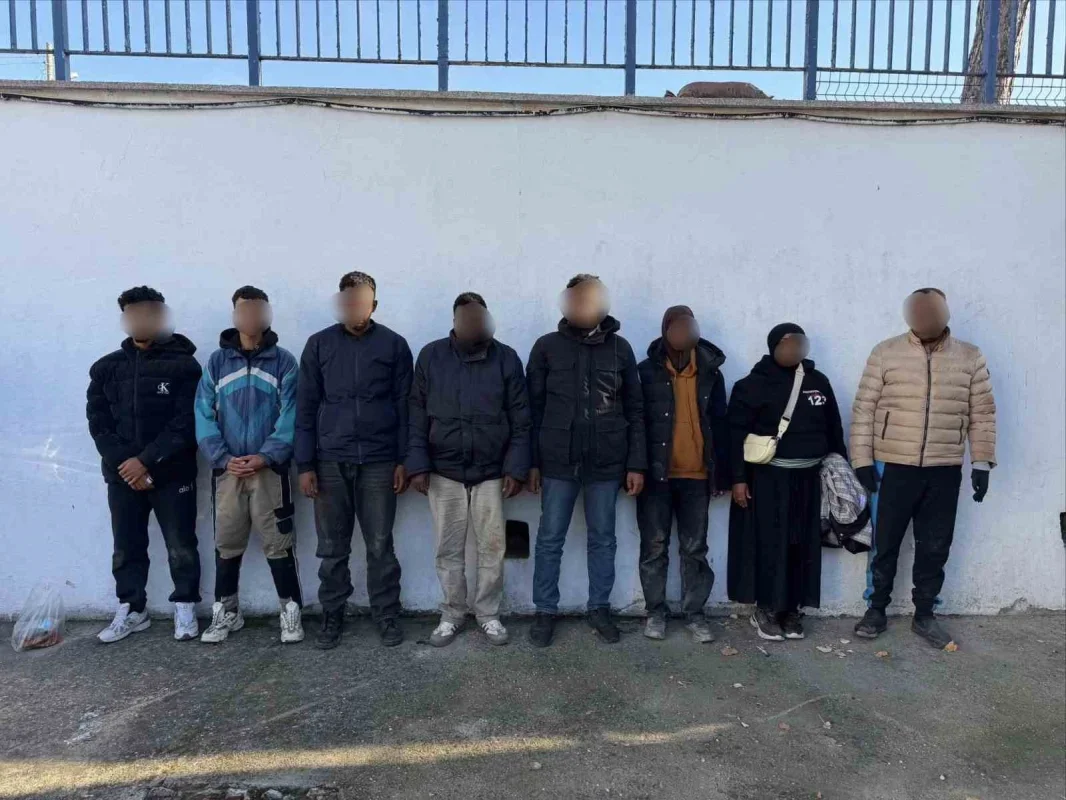 Edirne'de 23 düzensiz göçmen yakalandı, şüpheli tutuklandı