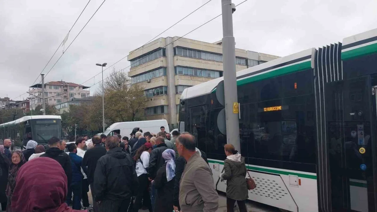 İzmit'te tramvayın çarptığı 71 yaşındaki kadın öldü