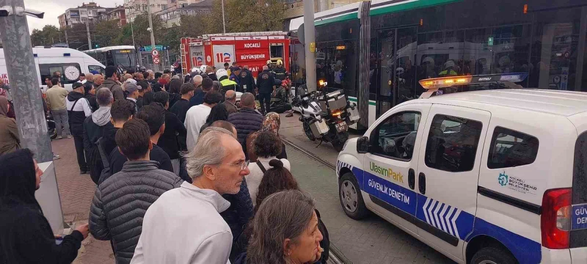 İzmit'te tramvayın çarptığı 71 yaşındaki kadın öldü