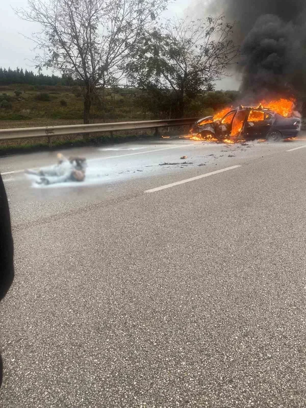 Bandırma-Çanakkale yolunda kaza: 2 yaralı, araç yandı