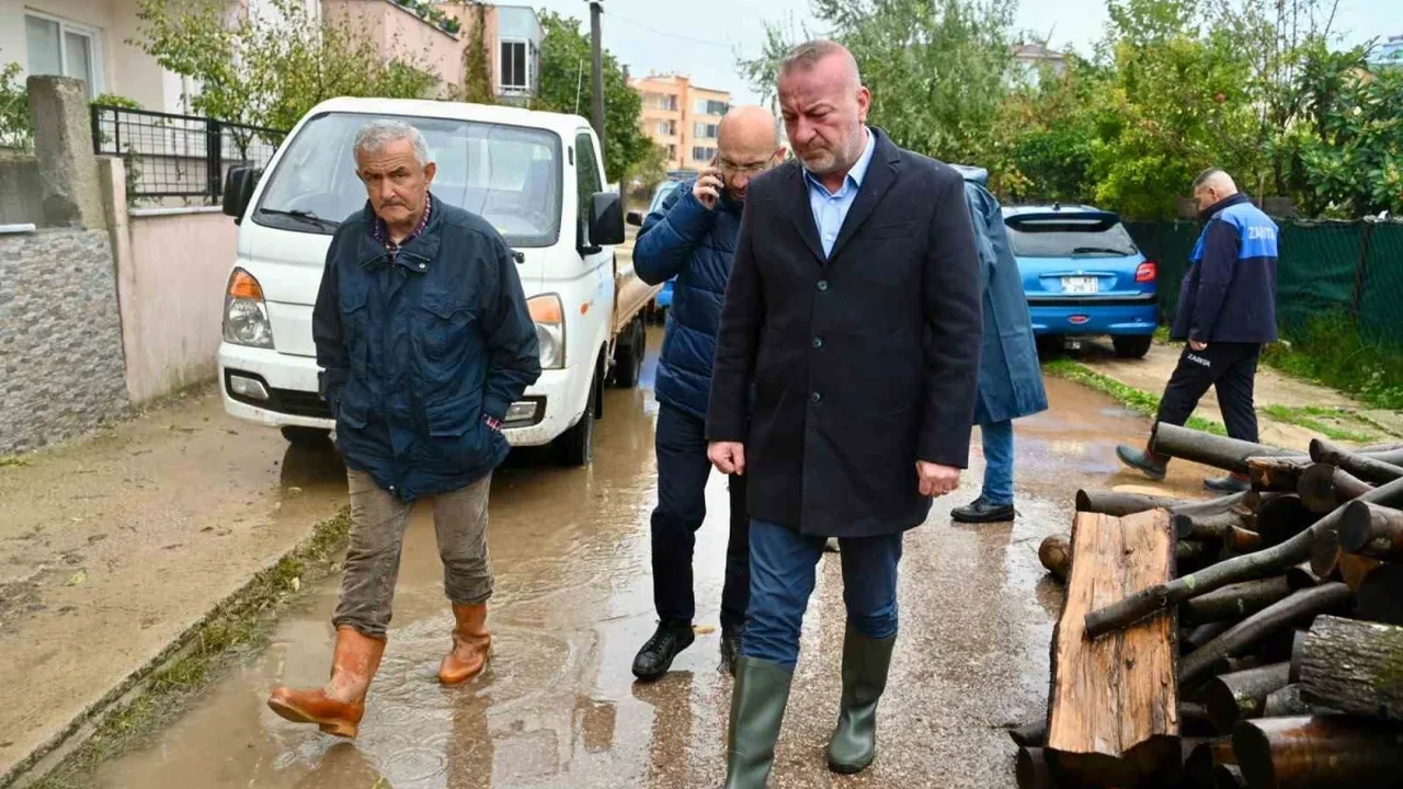 Karacabey'de yağışın etkilediği 5 mahallede çalışma