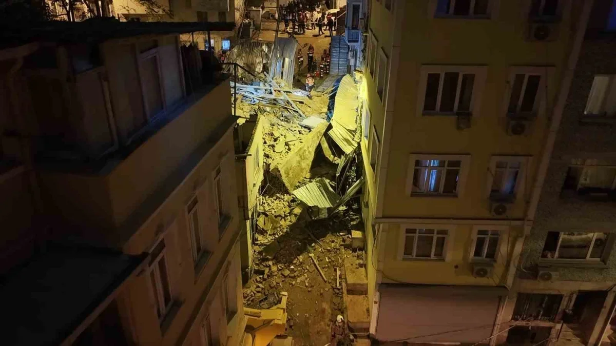 Beyoğlu'nda çöken metruk binada arama tamamlandı