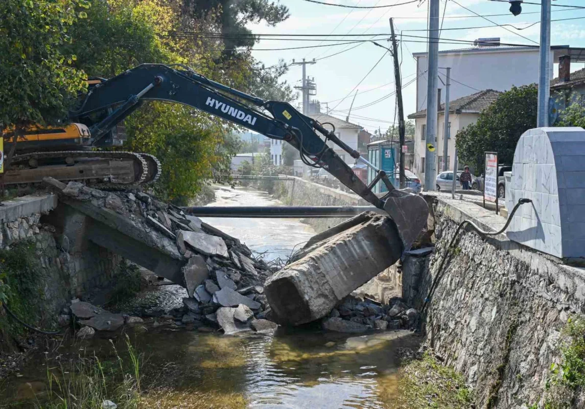 Mudanya Çekrice'de yeni çift şeritli köprü yapılıyor