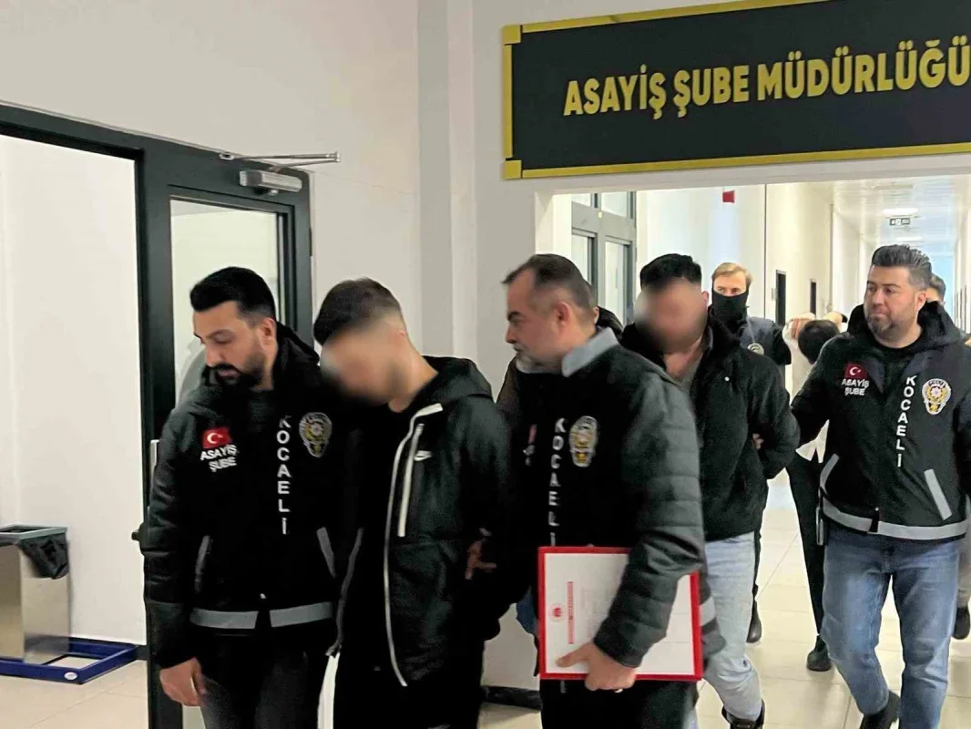 İzmit'teki restoran cinayetinin nedeni bakışma