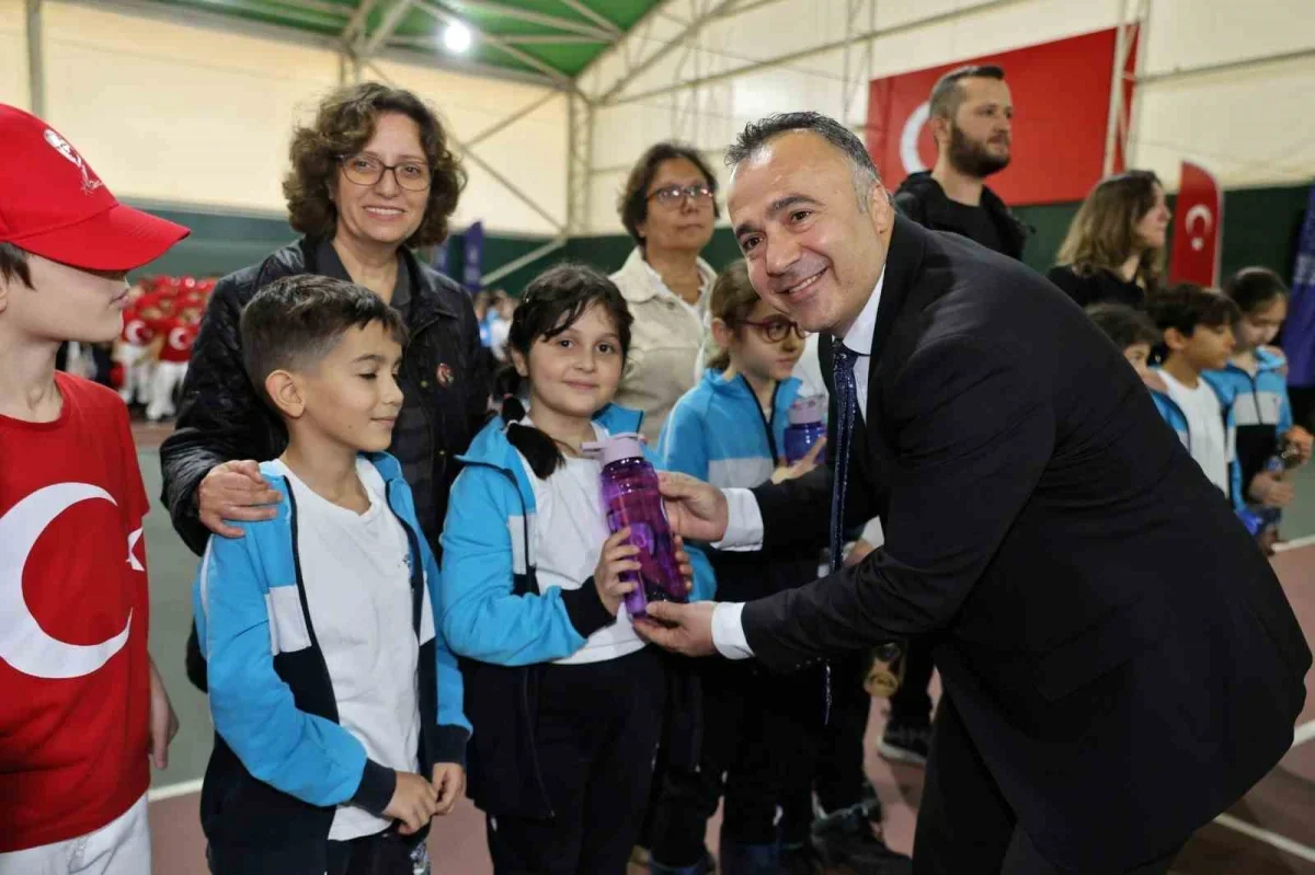 Bursa'da 600 öğrenci ücretsiz tenis eğitimi alacak