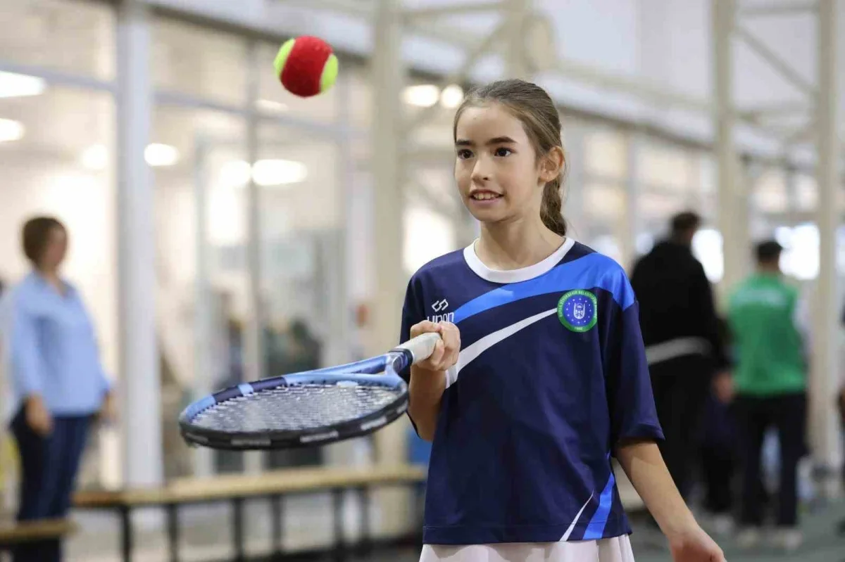 Bursa'da 600 öğrenci ücretsiz tenis eğitimi alacak
