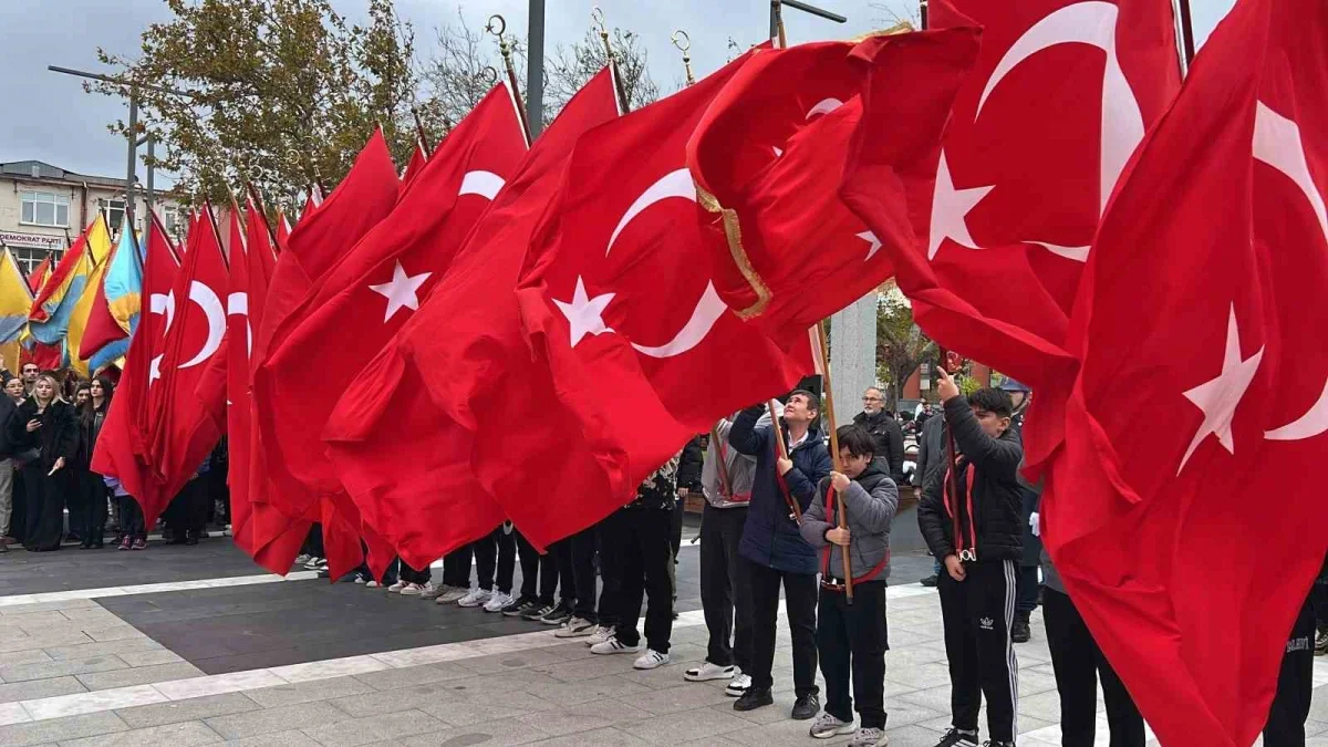 Çanakkale'de Cumhuriyet töreni çelenkle başladı