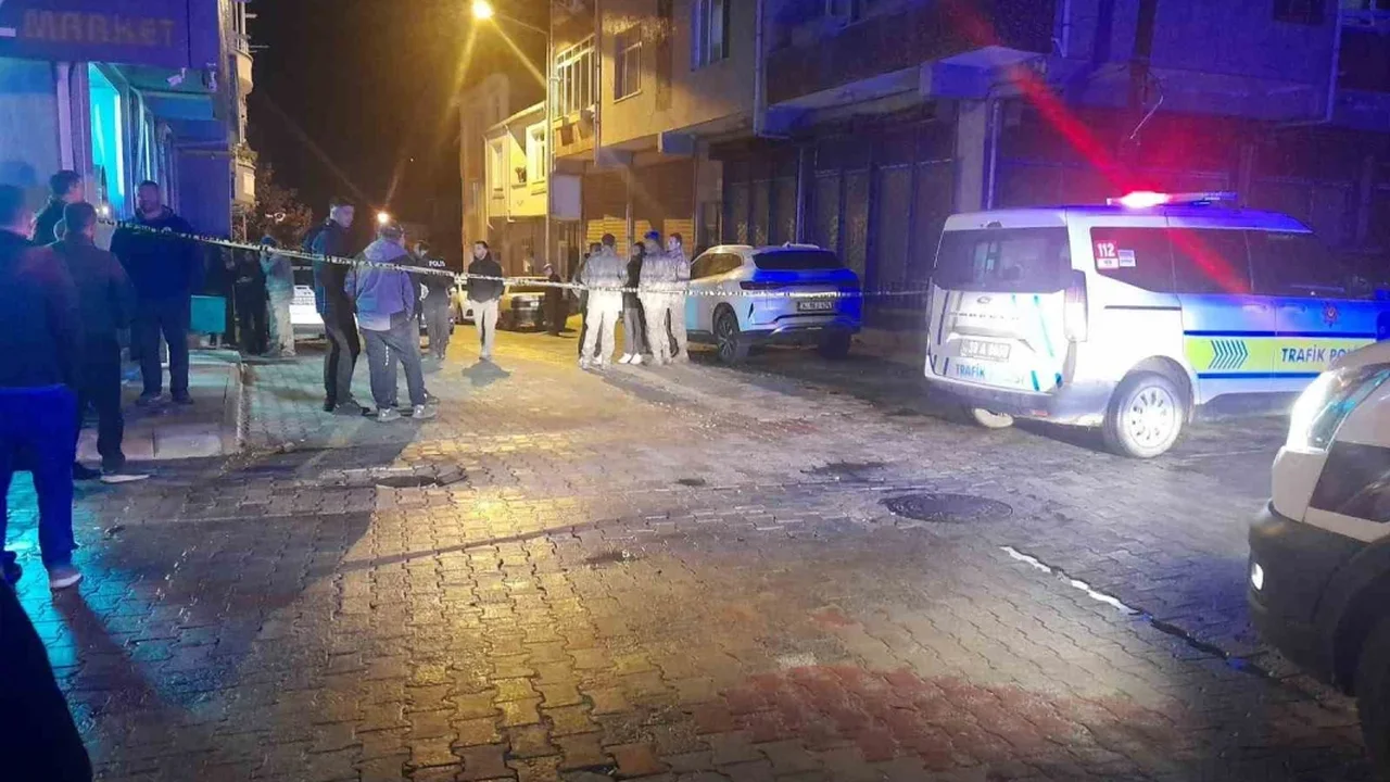 Vize'de eşini öldürüp kendini vurdu, bebek korumada