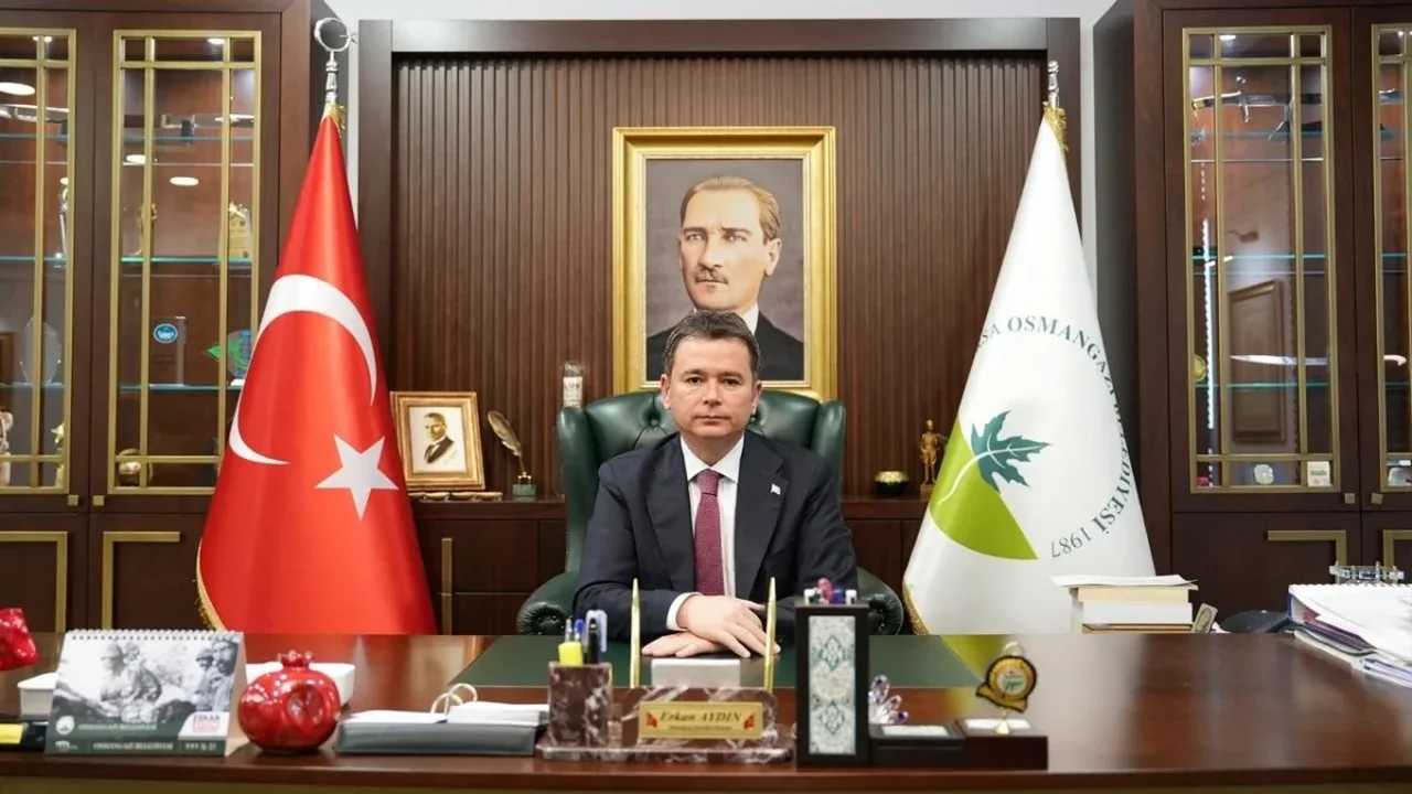 Osmangazi'de Erkan Aydın'dan Cumhuriyet Bayramı mesajı