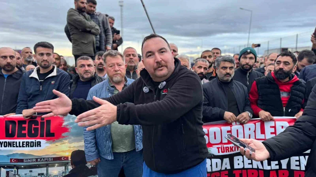 Edirne sınır kapılarında tır sürücüleri kontak kapattı