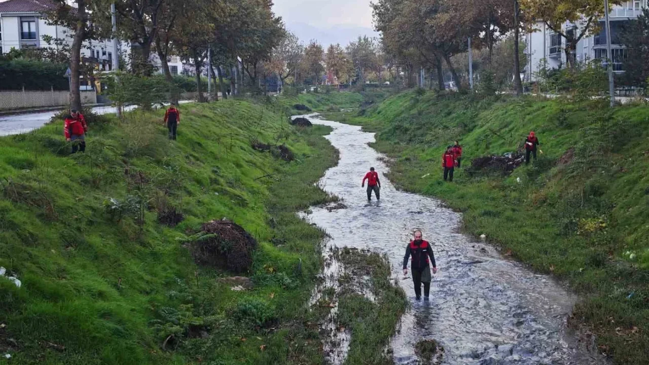 Bursa'da kayıp Emrah Gedik için arama sürüyor
