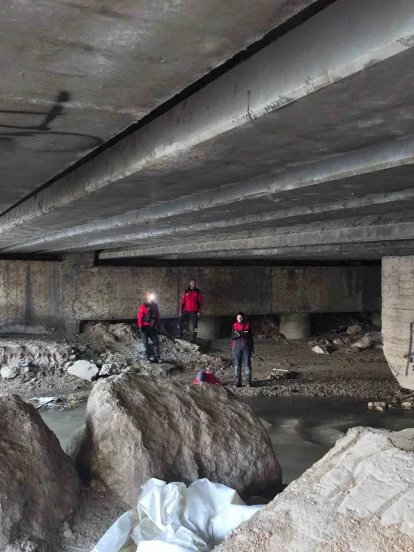Bursa'da kayıp Emrah Gedik için arama sürüyor
