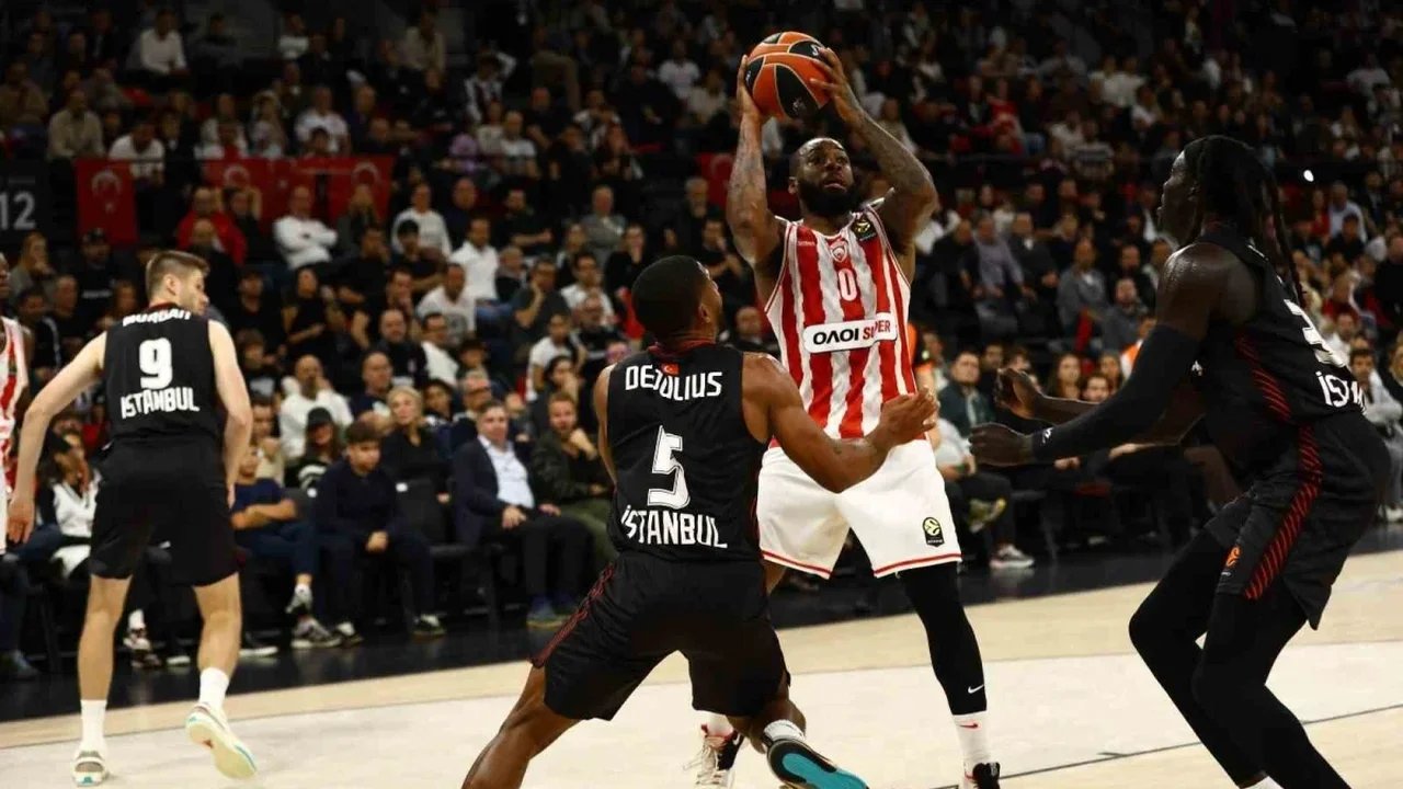 Beşiktaş, EuroLeague'de Olympiakos'a 73-81 yenildi