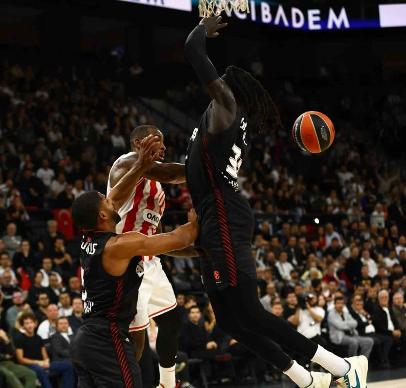 Beşiktaş, EuroLeague'de Olympiakos'a 73-81 yenildi