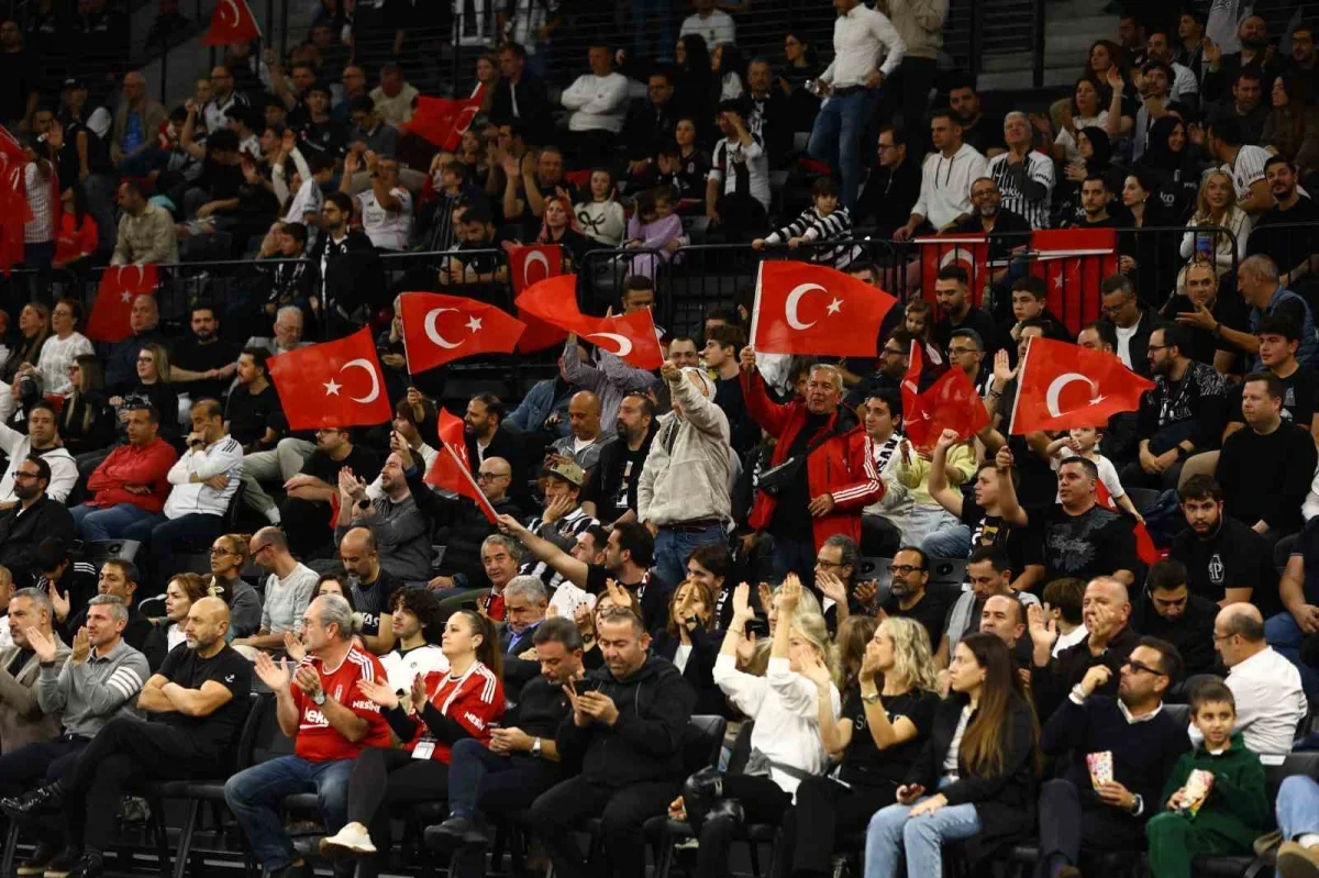 Beşiktaş, EuroLeague'de Olympiakos'a 73-81 yenildi