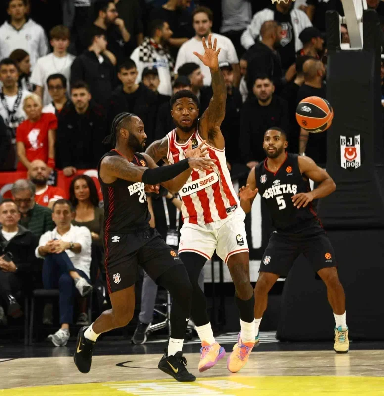 Beşiktaş, EuroLeague'de Olympiakos'a 73-81 yenildi