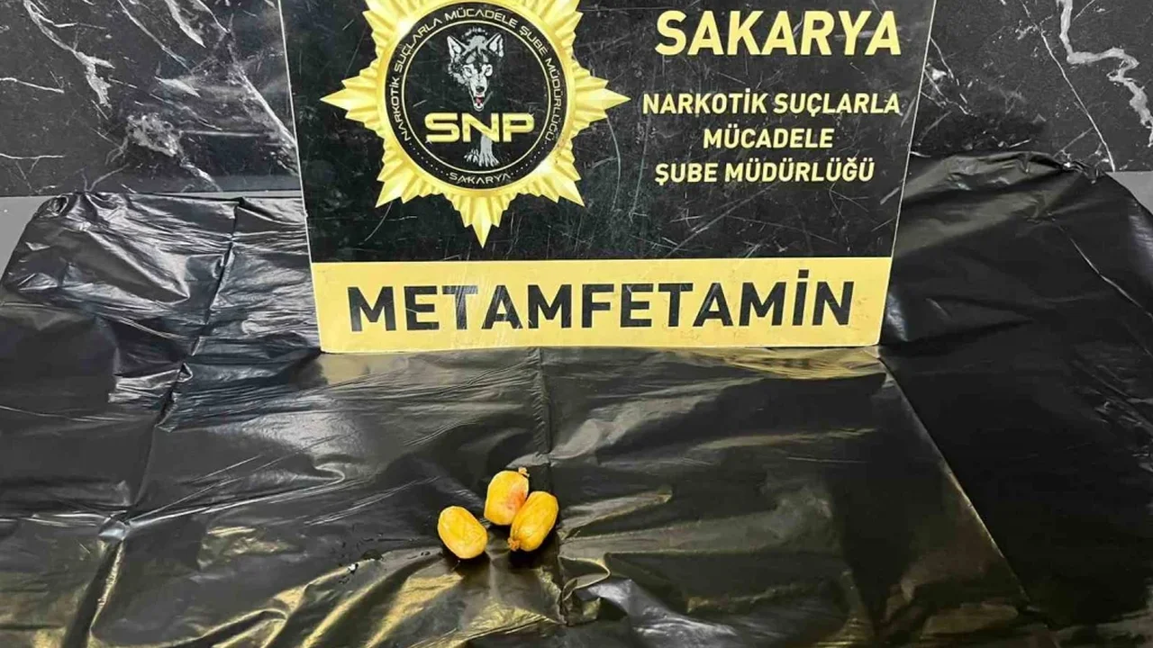 Sakarya'da midesinden uyuşturucu çıkan şüpheli tutuklandı