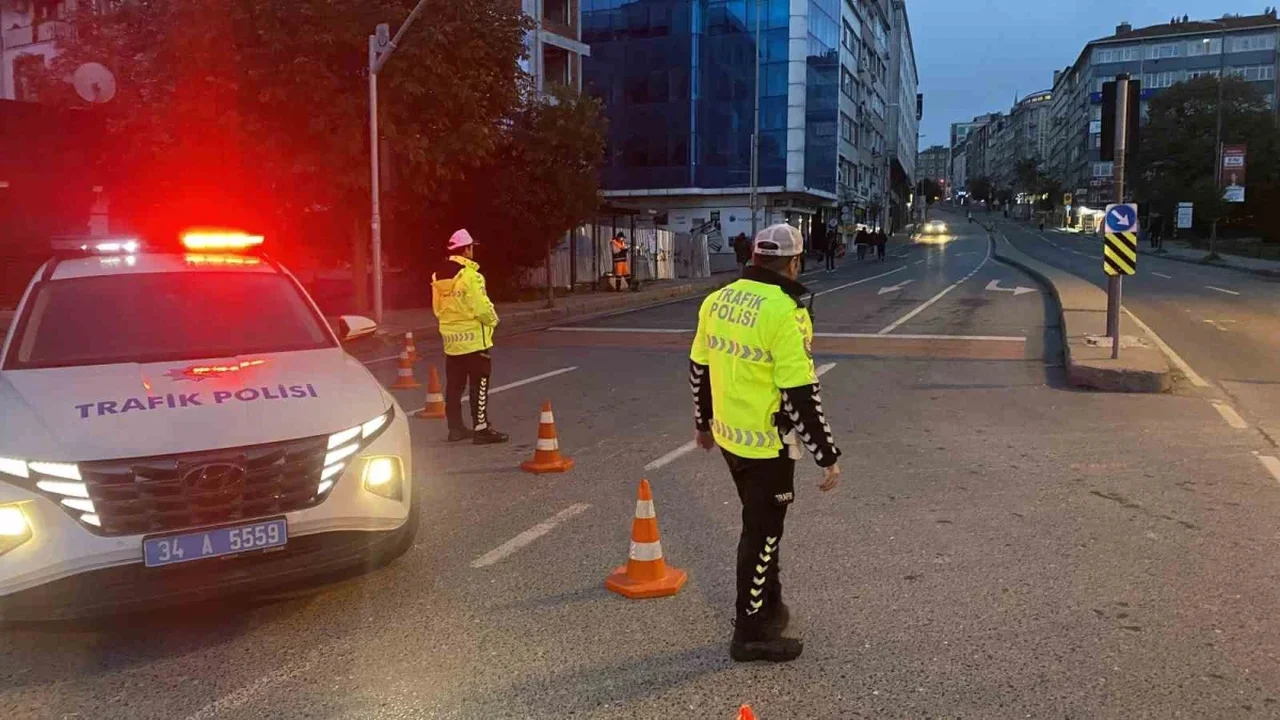 İstanbul'da 29 Ekim töreni için yollar kapatıldı