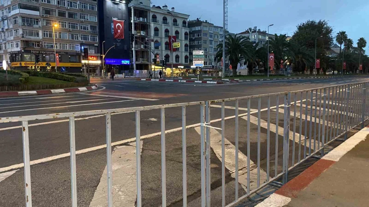 İstanbul'da 29 Ekim töreni için yollar kapatıldı