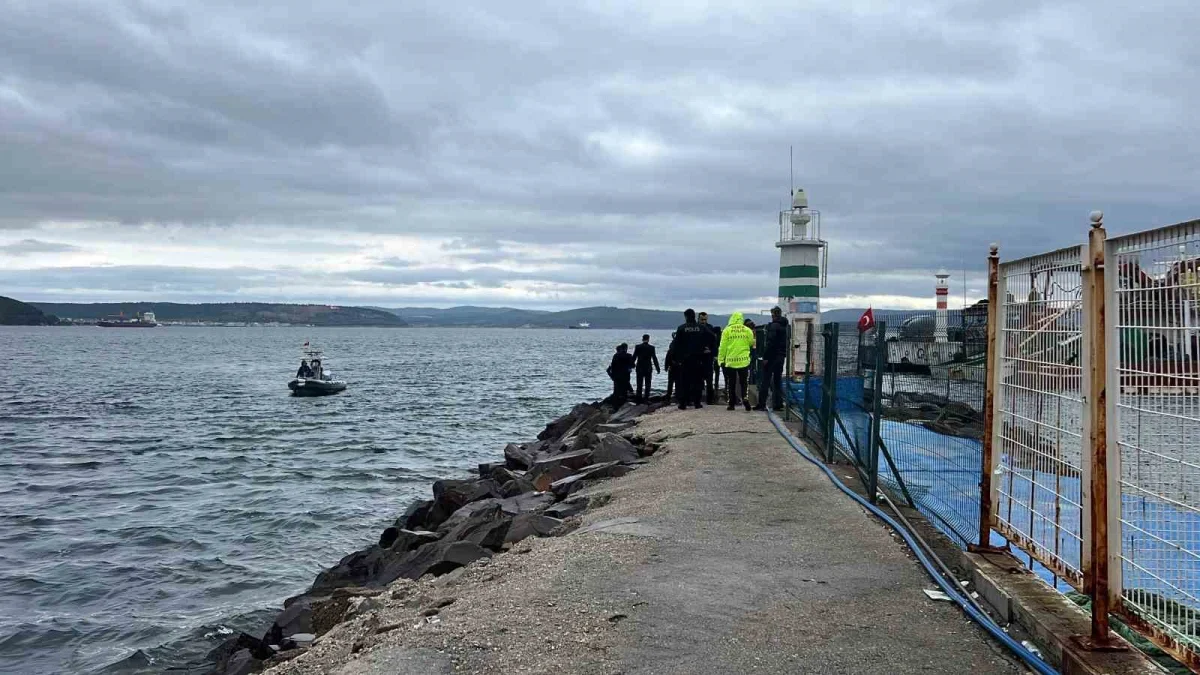 Çanakkale'de eski feribot iskelesinde erkek cesedi bulundu