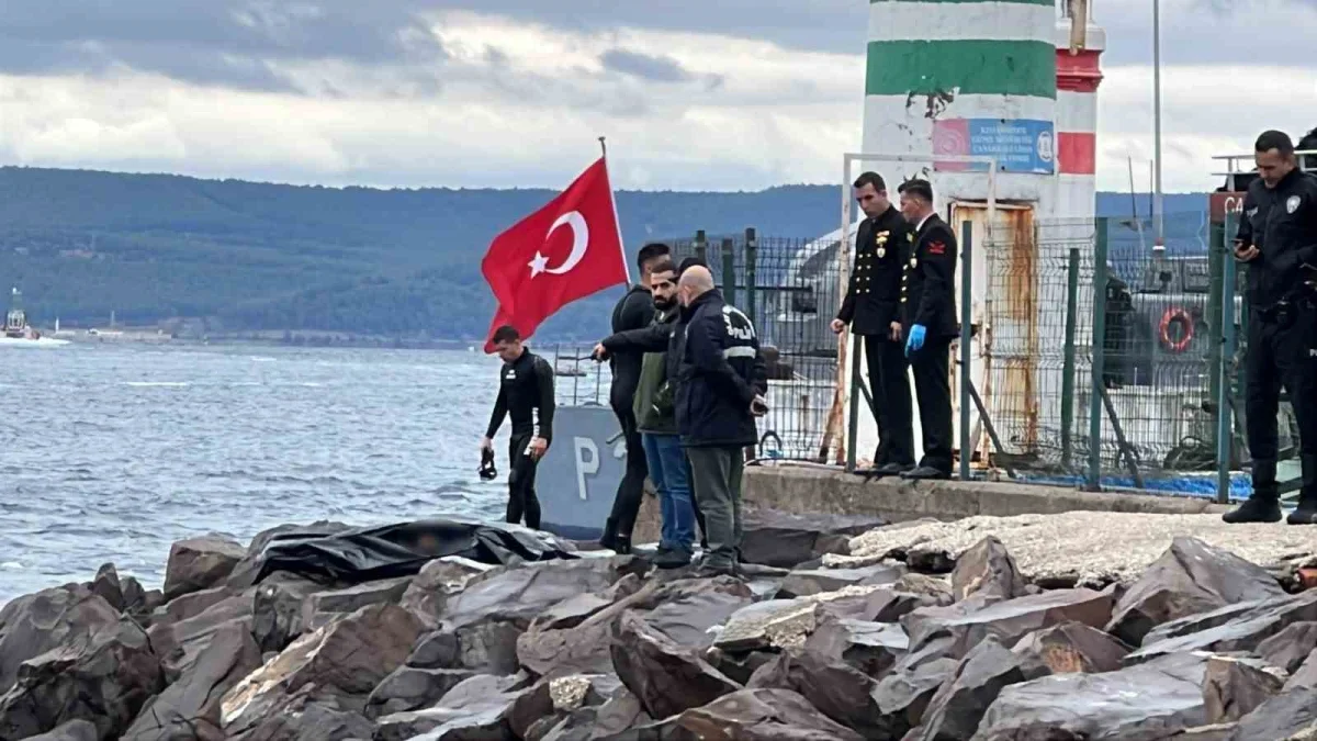 Çanakkale'de eski feribot iskelesinde erkek cesedi bulundu