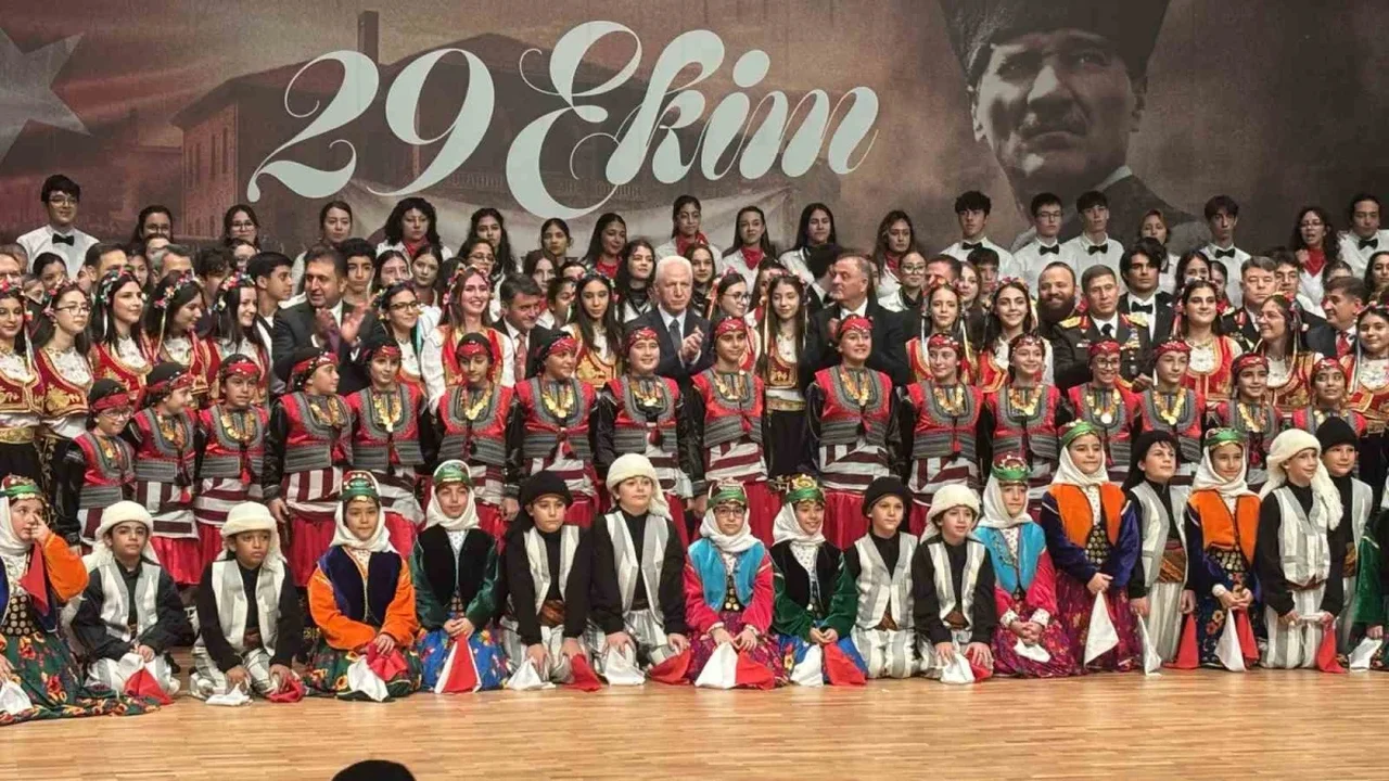Cumhuriyet Bayramı'nın 103. yılı Şişli'de kutlandı