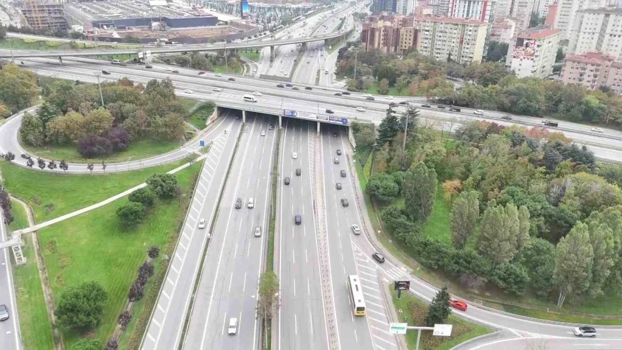 İstanbul'da Cumhuriyet Bayramı tatilinde yollar boş kaldı