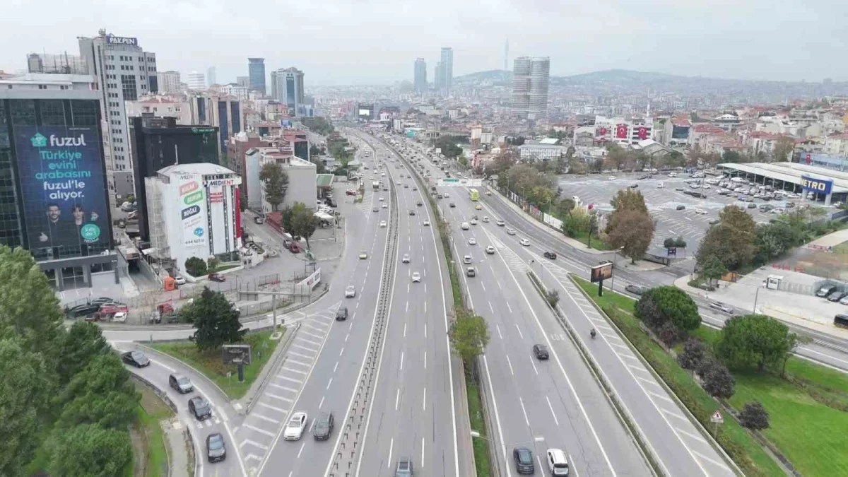 İstanbul'da Cumhuriyet Bayramı tatilinde yollar boş kaldı
