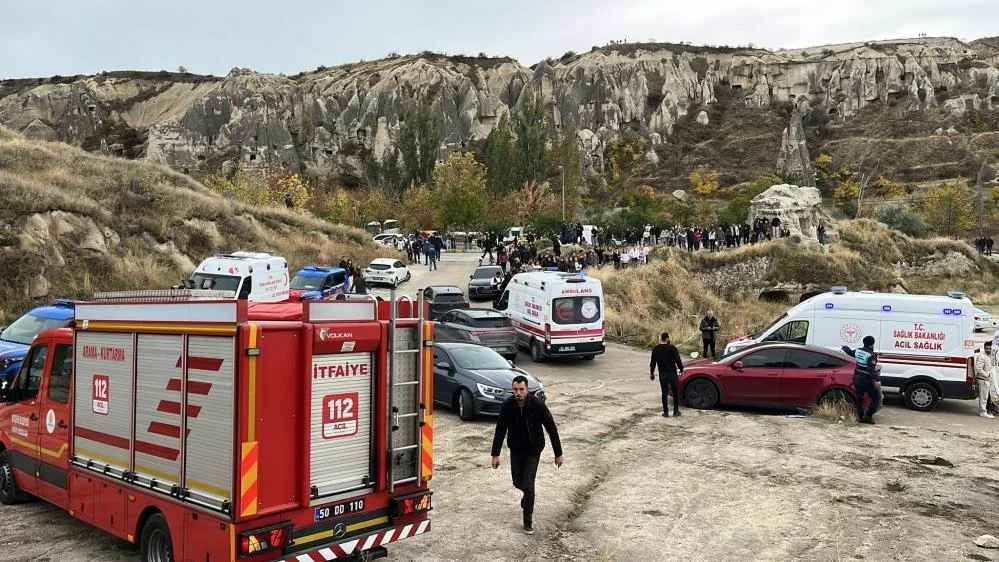 Göreme'de peribacası çöktü, 3 kişi yaralandı