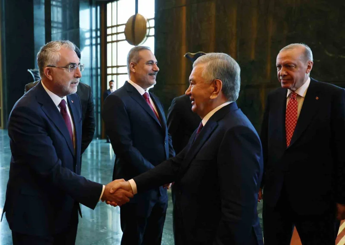 Erdoğan ve Mirziyoyev Ankara'da anlaşmalara imza attı