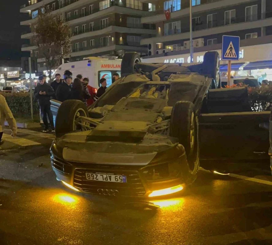 Çorlu'da takla atan otomobilde 2 kişi yaralandı