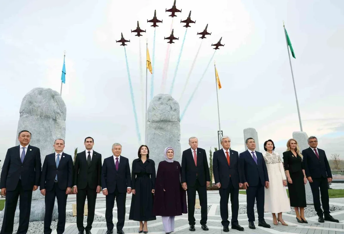 Erdoğan ve Türk dünyası liderleri fidan dikti