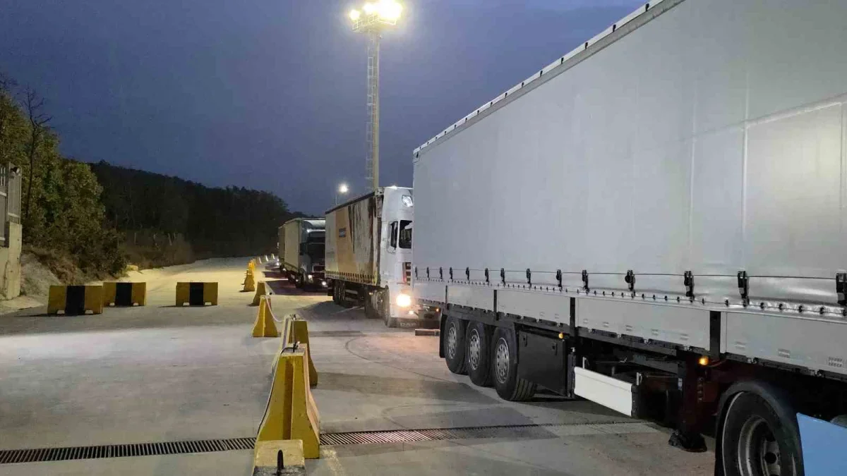 Hamzabeyli'de tır çıkışları 3 gün sonra başladı